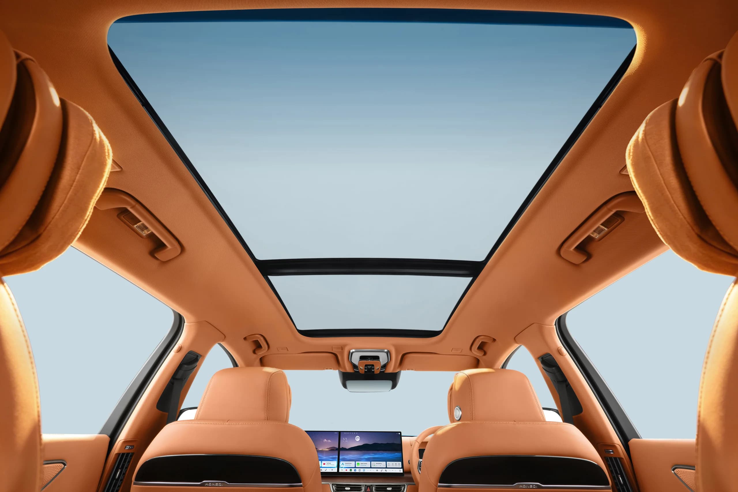 Hongqi E-HS9 luxury interior front cockpit view with multiple display screens